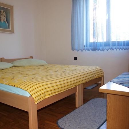 Apartments Nevenka Krk Town Rom bilde